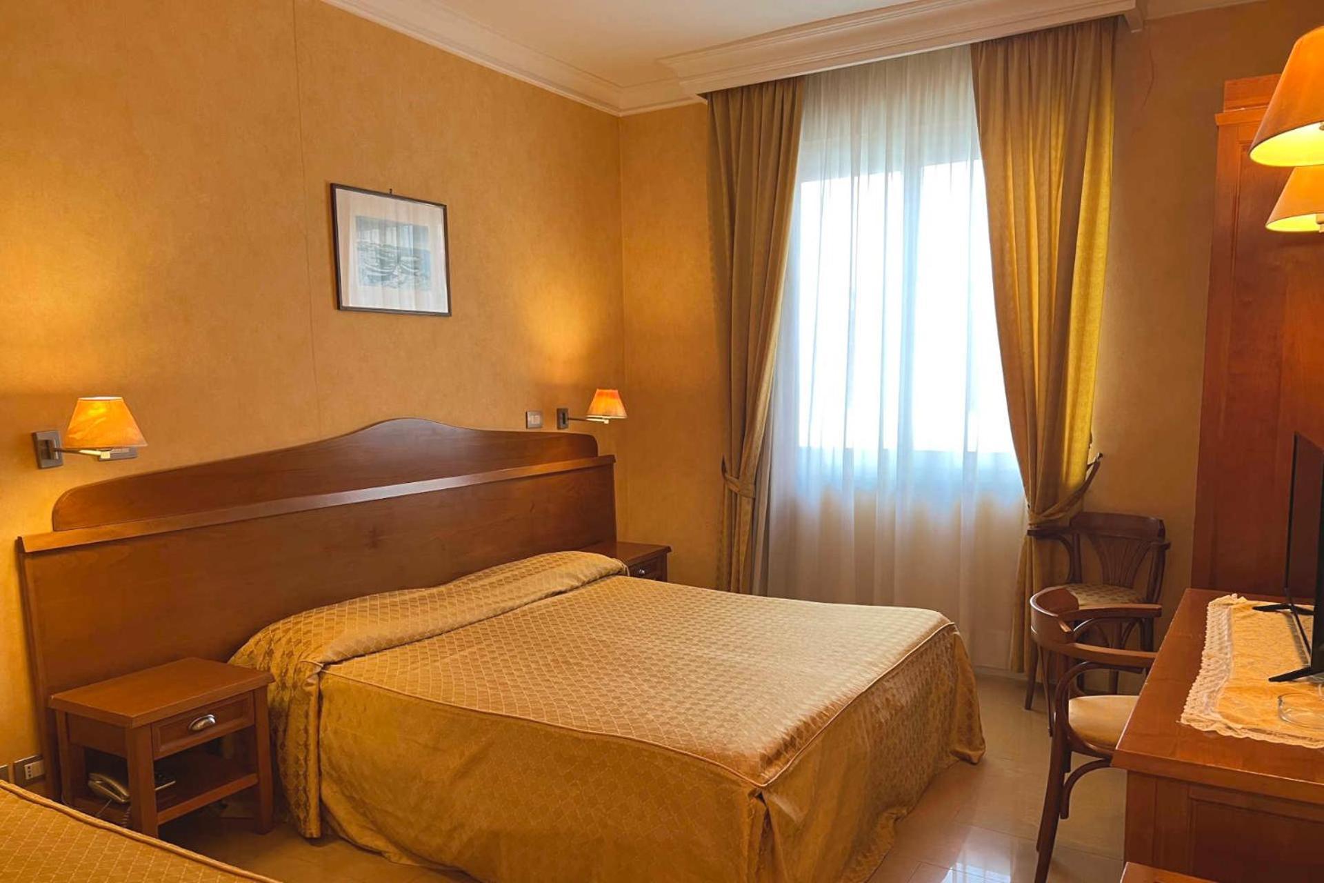 Economy Triple Room